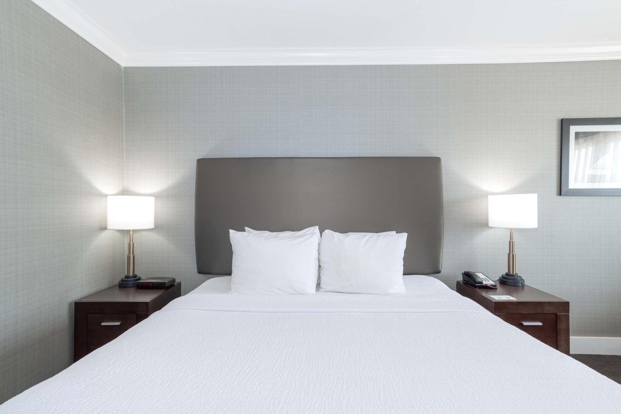 Sandman Hotel Saskatoon Esterno foto
