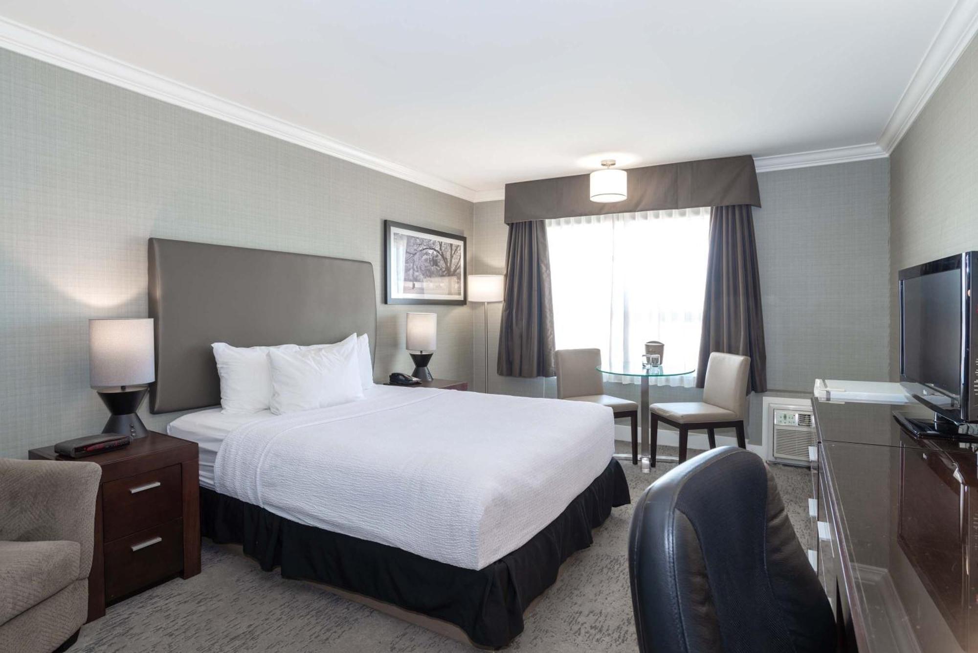Sandman Hotel Saskatoon Esterno foto