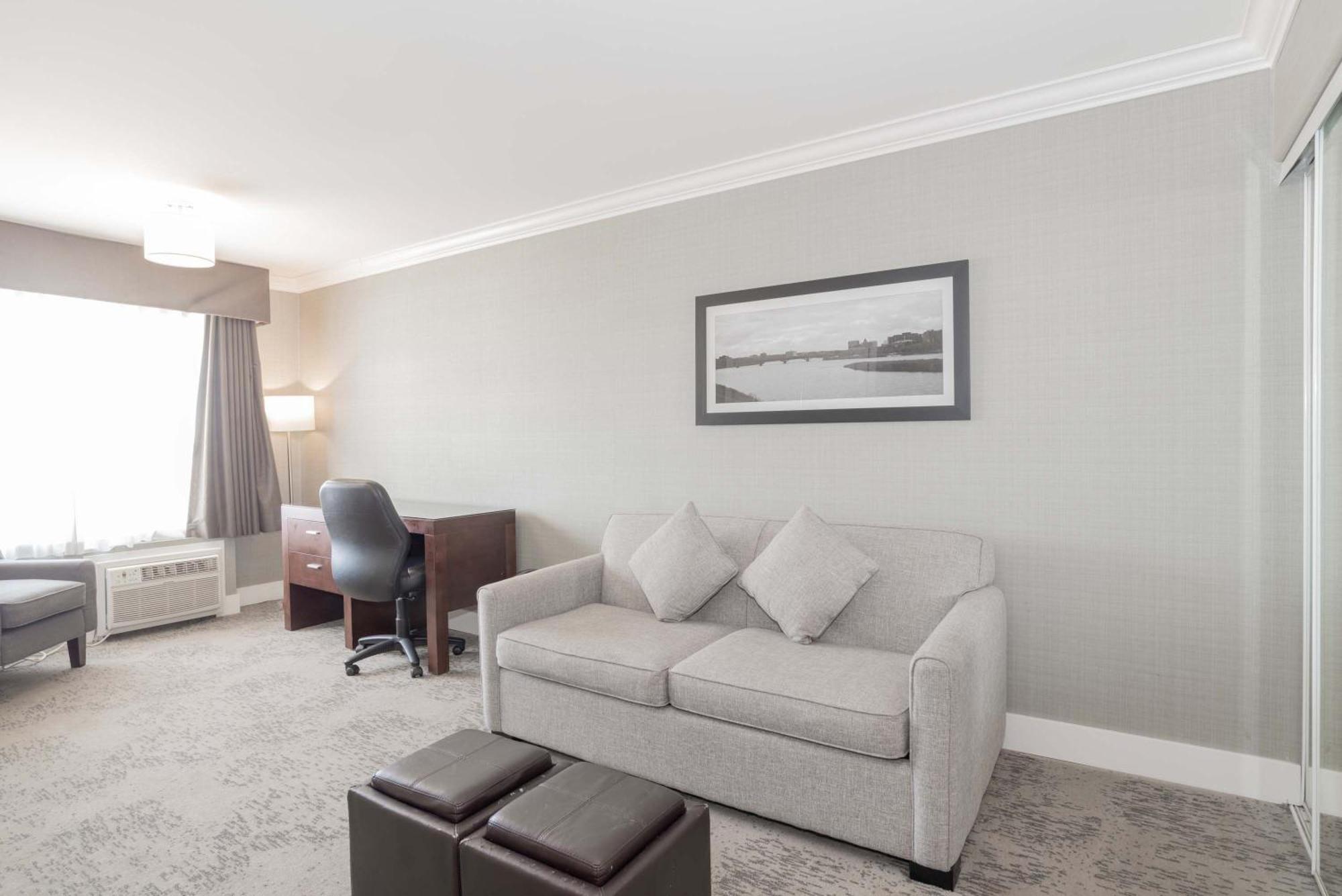 Sandman Hotel Saskatoon Esterno foto