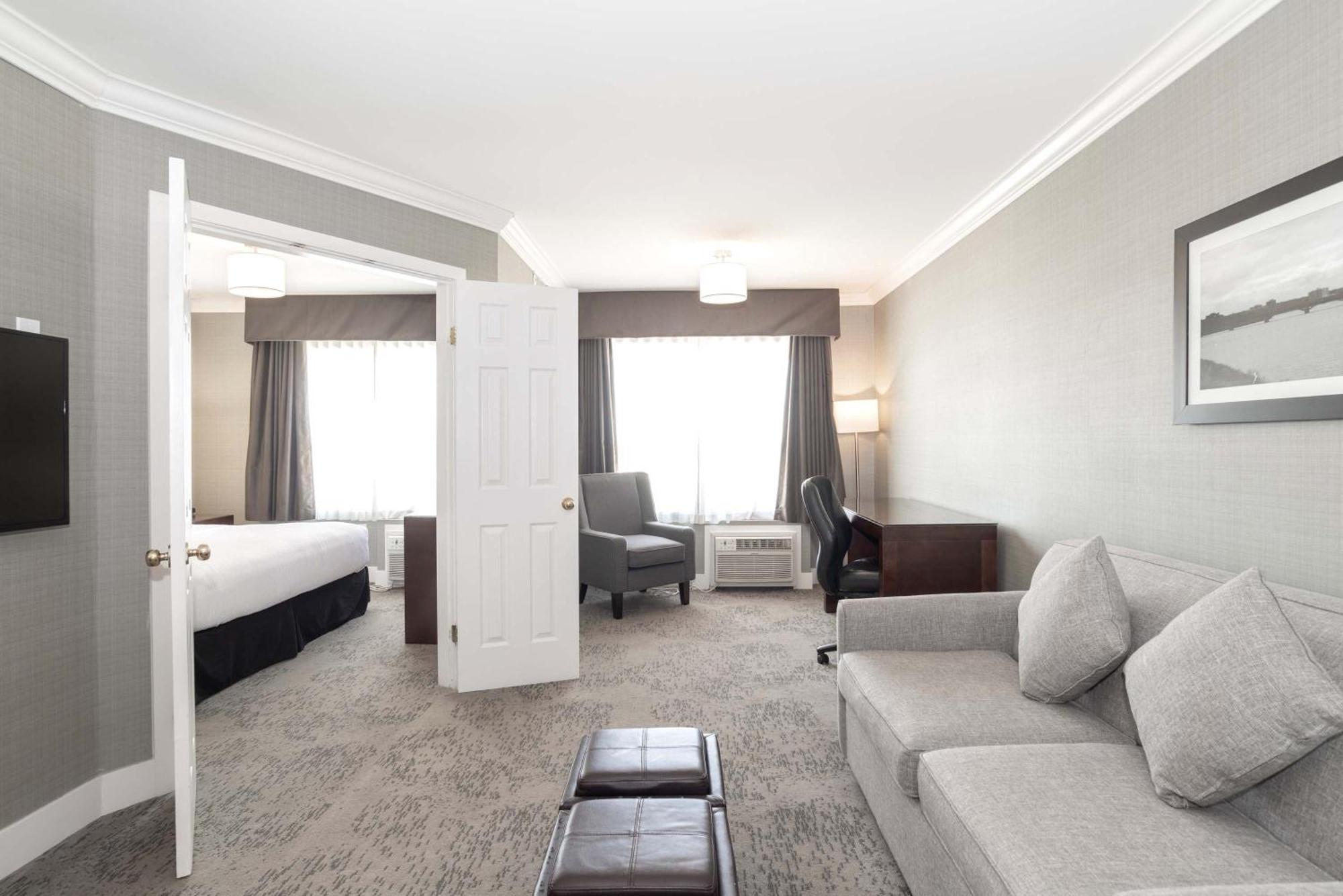 Sandman Hotel Saskatoon Esterno foto