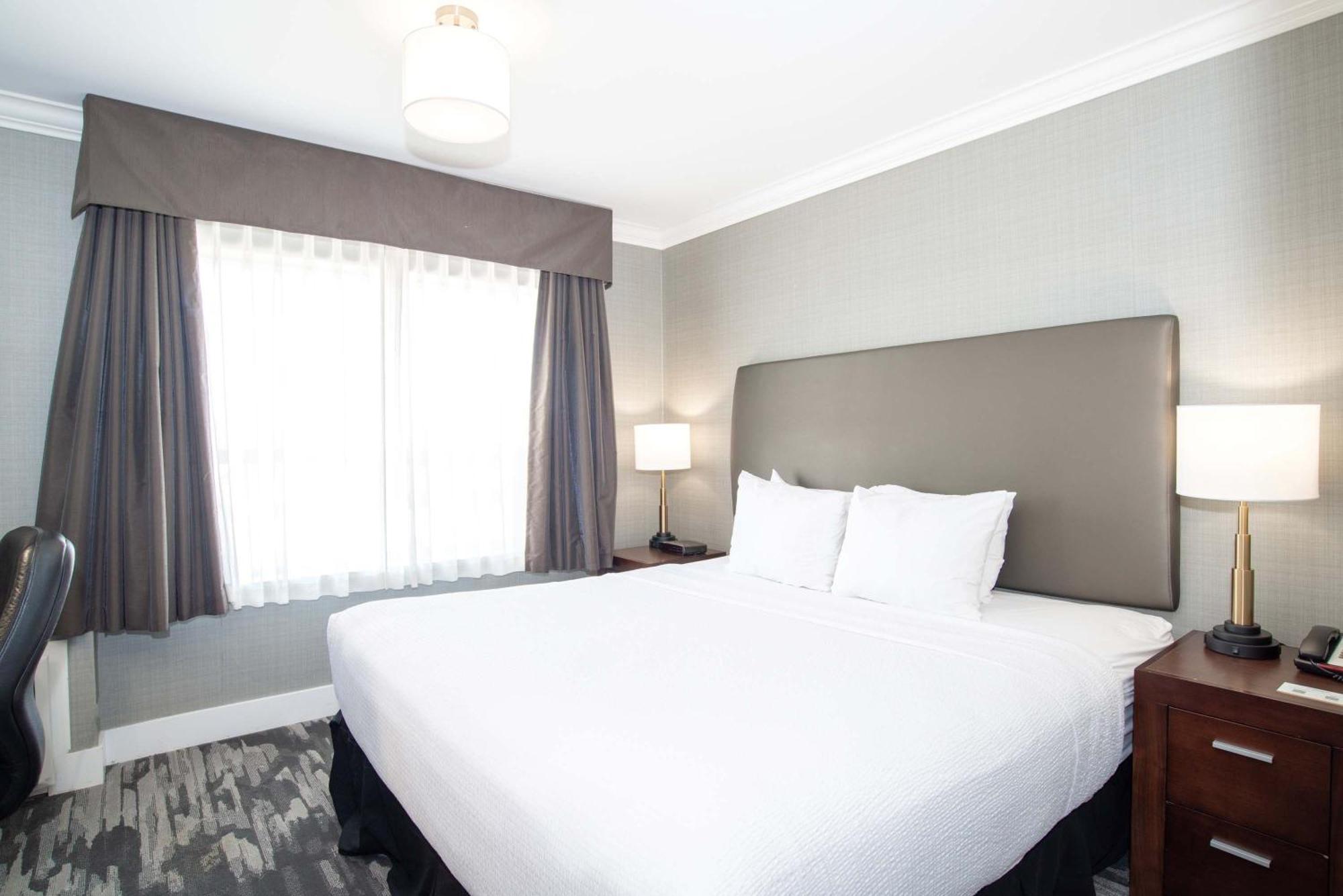 Sandman Hotel Saskatoon Esterno foto