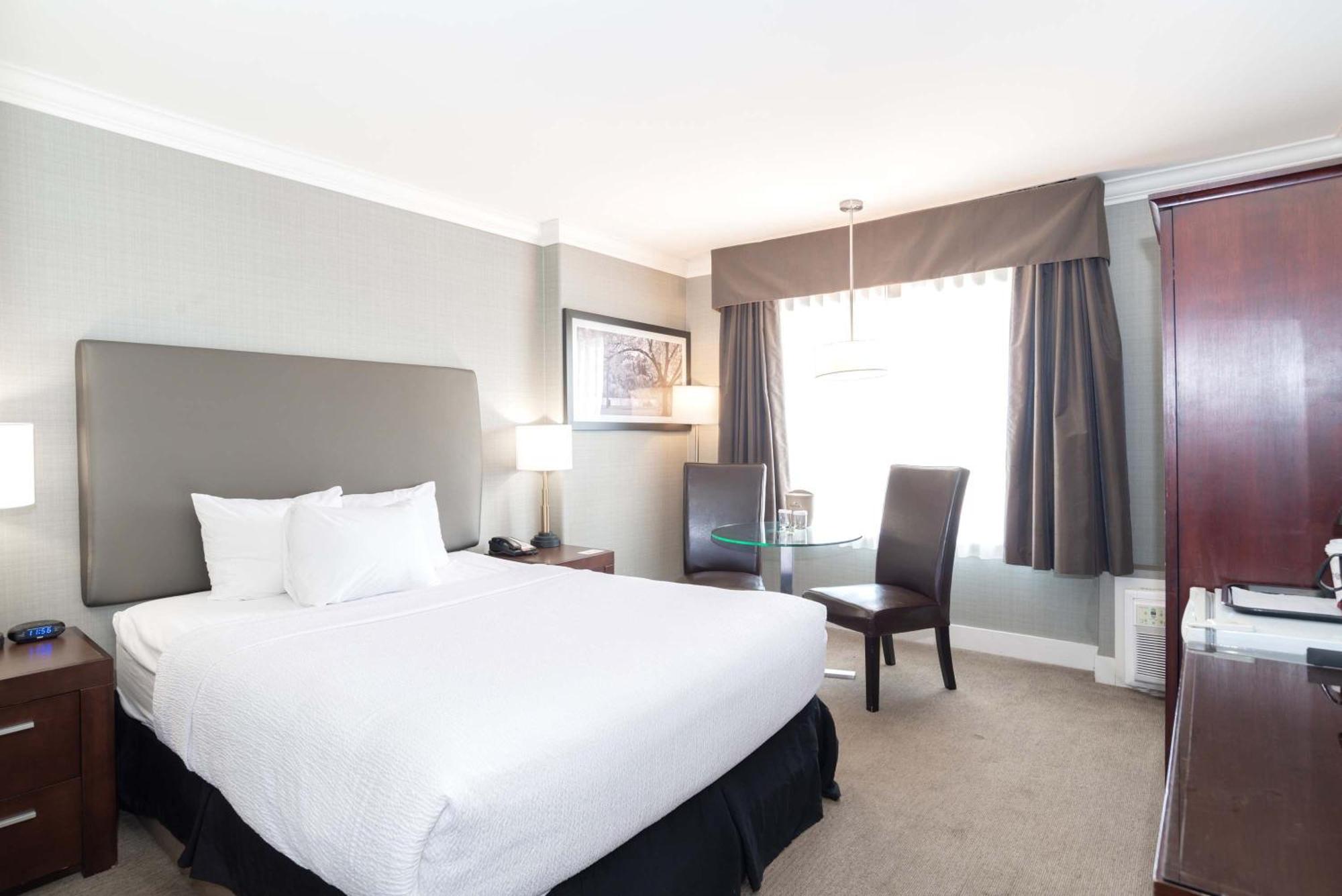 Sandman Hotel Saskatoon Esterno foto