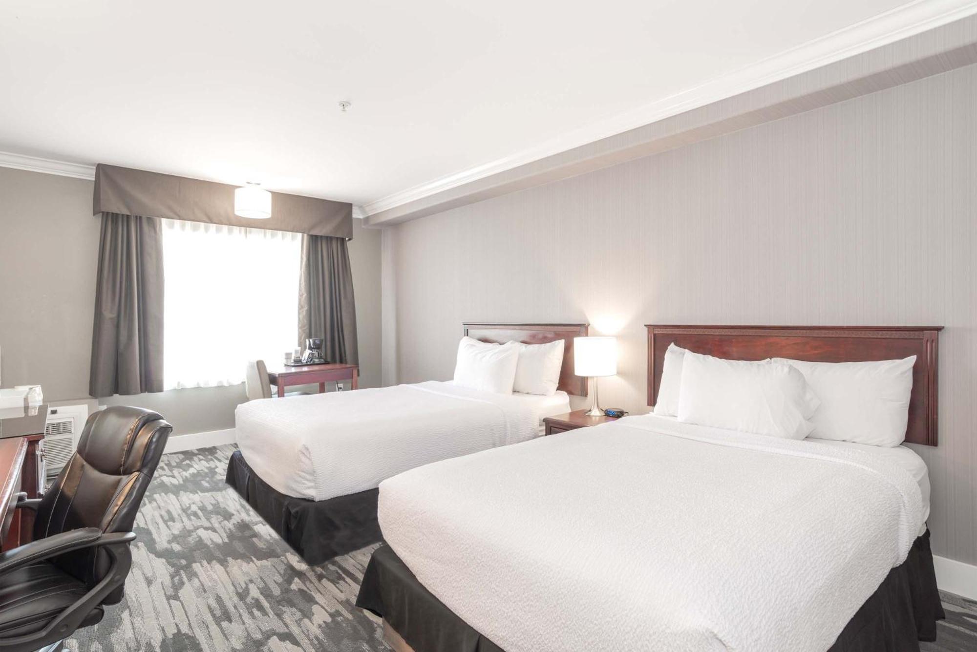 Sandman Hotel Saskatoon Esterno foto