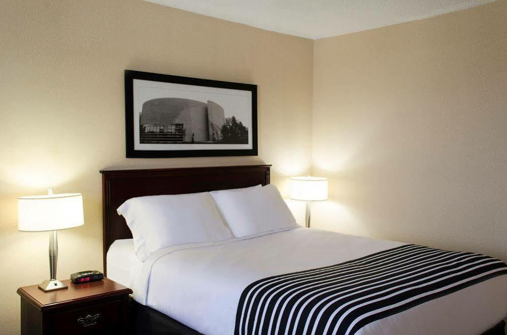 Sandman Hotel Saskatoon Esterno foto